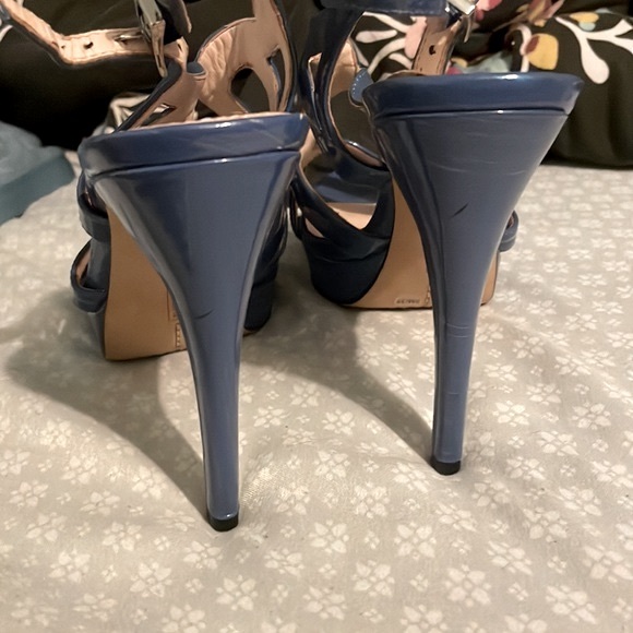 NWT Vince Camuto Strappy Heels - Picture 6 of 6